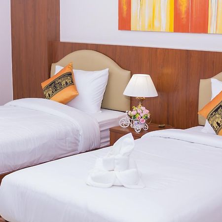 Samrong Garden Hotel Udon Thani Buitenkant foto